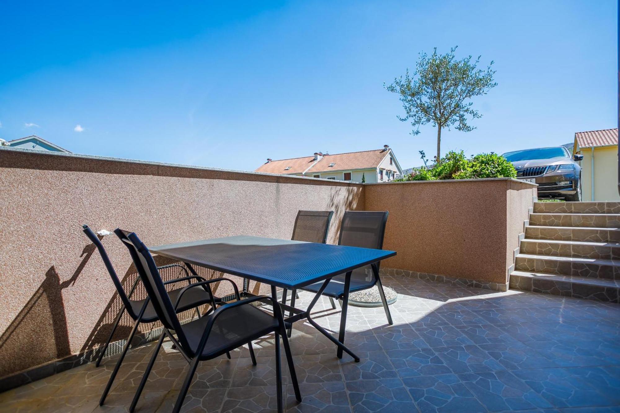 Apartment Pirun Baška Eksteriør bilde