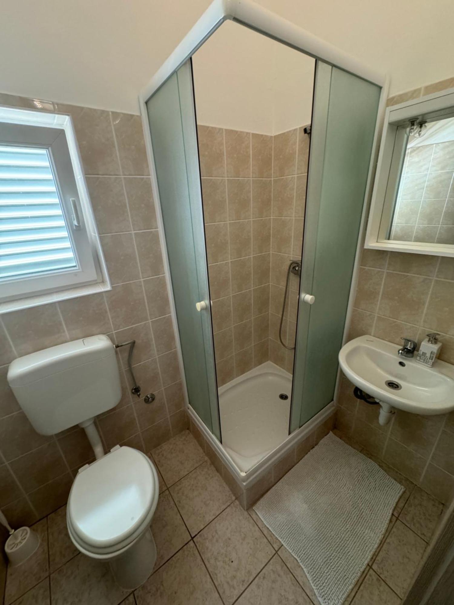 Apartment Pirun Baška Eksteriør bilde